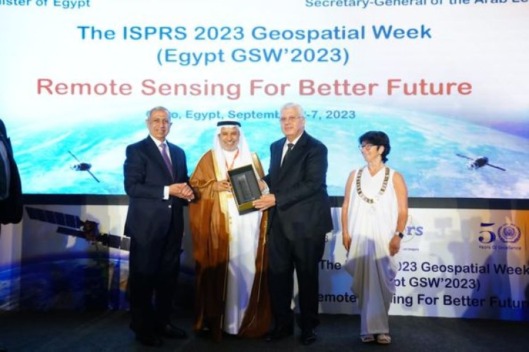 وزير التعليم العالي يفتتح المؤتمر الدولي «GSW 2023» للاستشعار عن بعد