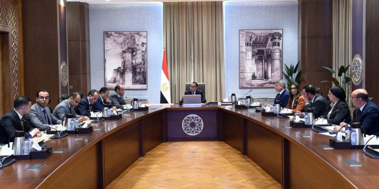 مدبولي يوجه بسرعة الانتهاء من القانون الخاص بحوافز الاستثمار الصناعي