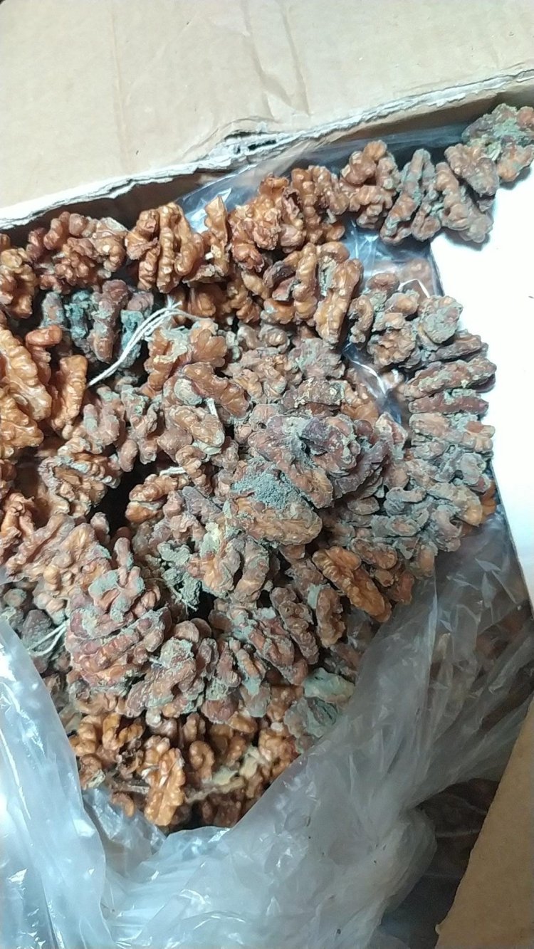 ضبط 2 طن «حلويات مولد» غير صالحة للاستهلاك بمراكز ومدن الغربية