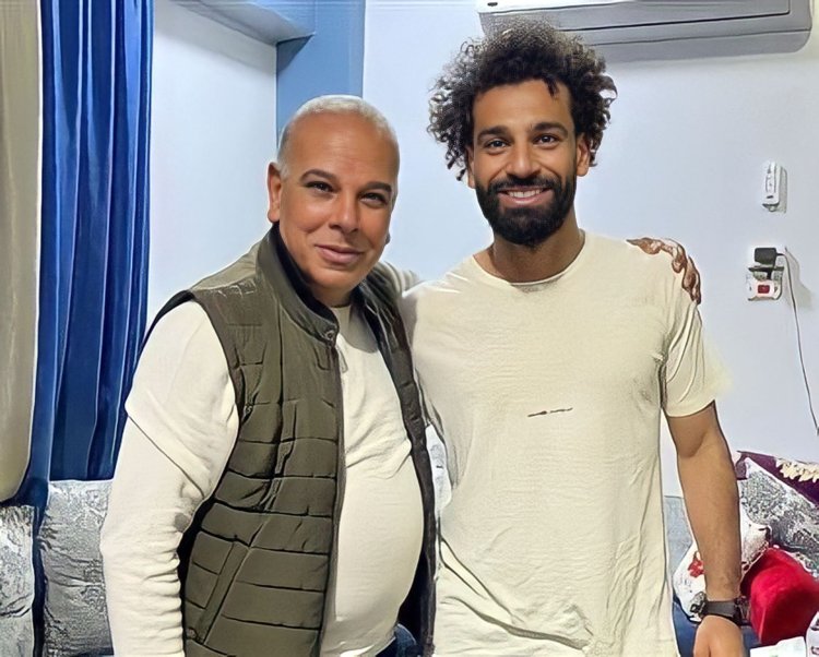 والد محمد صلاح يحسم الجدل حول مستقبله مع ليفربول