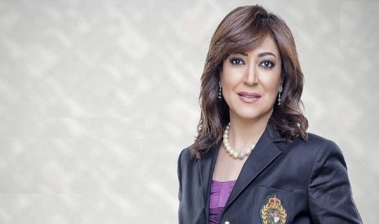 عزة مصطفى تُطالب نقيب القراء بالعفو عن ملحن القرآن الكريم
