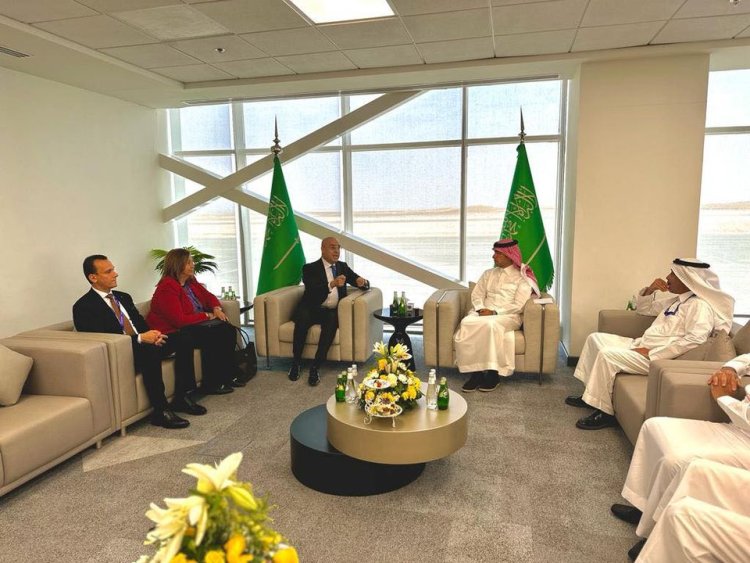 وزير الإسكان يلتقى نظيره السعودي لمناقشة استراتيجيات العمل بالوزارتين
