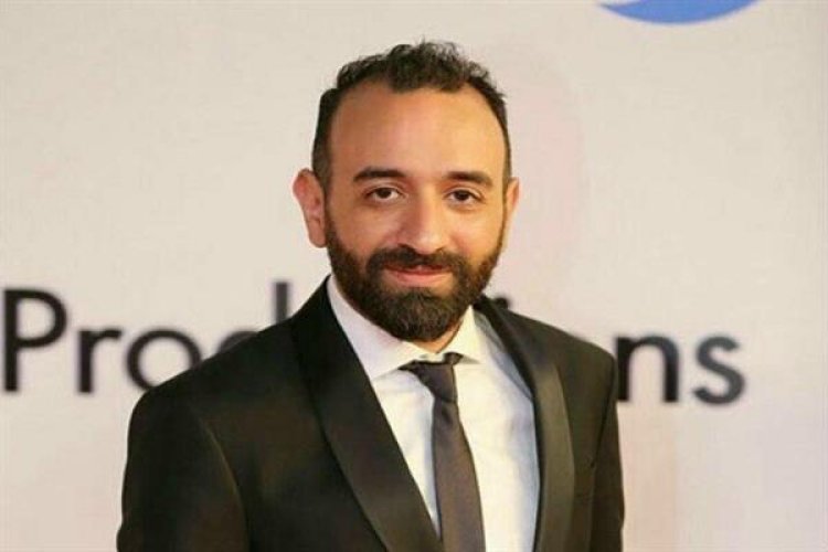 عمرو سلامة: «بتخانق مع مراتي كل سنتين.. ولو فقدت أعصابي هتحول لوحش»