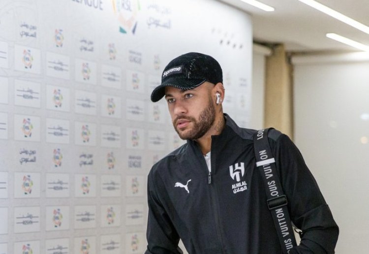 نيمار على مقاعد بدلاء الهلال في ديربي الرياض بالدوري السعودي