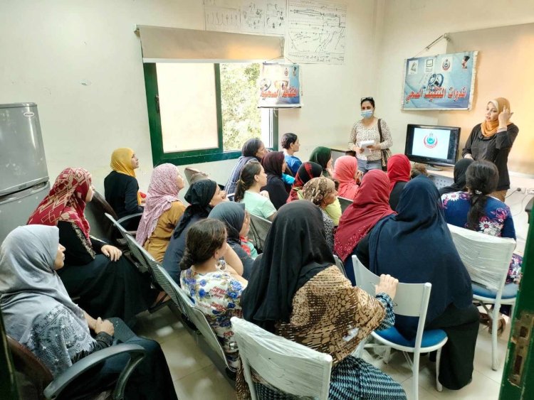 صحة المنيا تنظم 3055 ندوة للتوعية والتثقيف و131 لقاء جماهيريًا خلال أغسطس الماضى