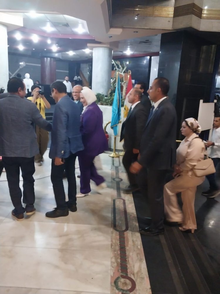 قبل انطلاق احتفالية سيد درويش..  نقيب الصحفيين يستقبل وزيرة التضامن الاجتماعي