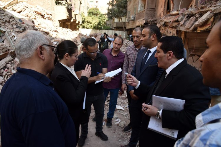 النيابة الإدارية تعاين موقع انهيار عقار العمرانية بالجيزة