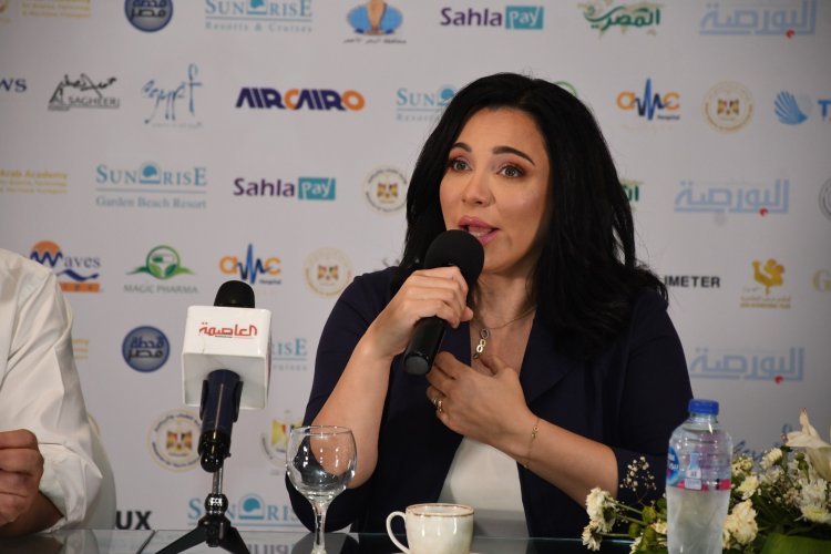 سلاف فواخرجي: «اعيش حالة شغف دائم .. واستعد للماجستير في الآثار»