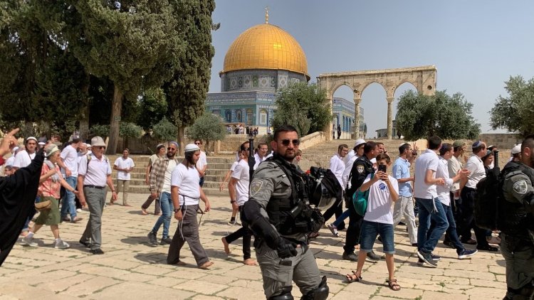 مئات المستوطنين يقتحمون باحات المسجد الأقصى في «يوم الغفران»