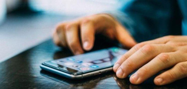 القبض على طالب لقيامه بإنشاء حسابات إلكترونية للنصب على المواطنين