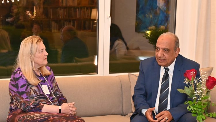 وزير قطاع الأعمال: المشروع القومي لتطوير صناعة الغزل والنسيج نموذج ناجح