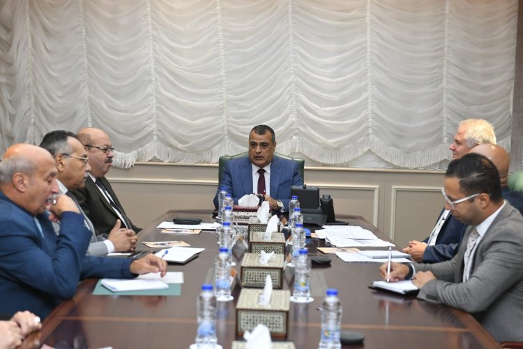 وزير الإنتاج الحربي يتابع مستجدات العمل بمشروع إنشاء أول محطة لإنتاج الطاقة الكهربائية من المخلفات