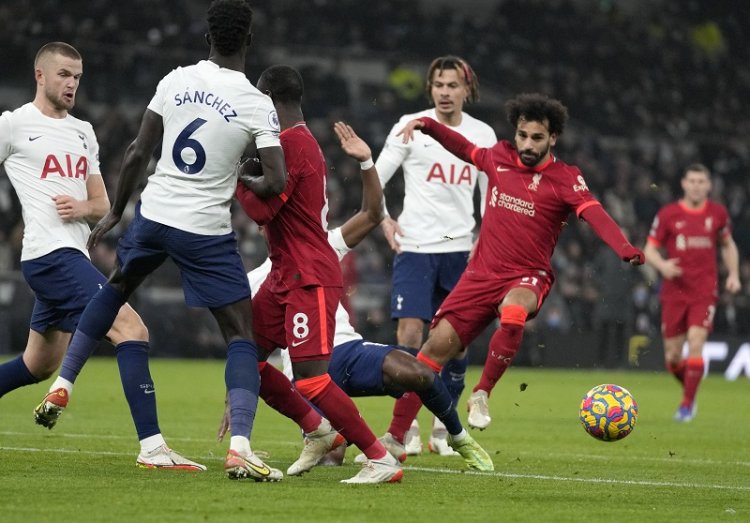 التشكيل الرسمي لموقعة توتنهام وليفربول في الدوري الإنجليزي