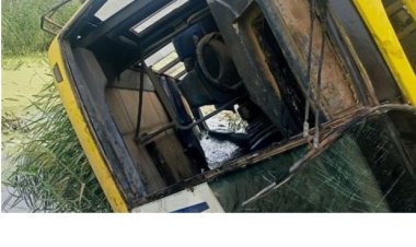 في أول يوم دراسة.. انقلاب أتوبيس مدرسة خاصة في أشمون وإصابة 7 تلاميذ