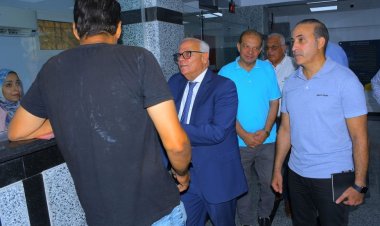 محافظ بورسعيد يتفقد مركز إصدار تراخيص المحال العامة الموحد بحي المناخ