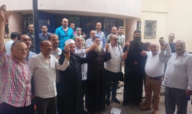 لليوم السابع.. استمرار توافد المواطنين لعمل توكيلات لمرشحي الانتخابات الرئاسية