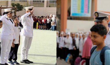 «الداخلية» تصطحب أبناء الشهداء وتهديهم حقائب مدرسية في أول أيام العام الدراسي