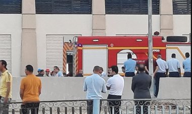محافظ الإسماعيلية يتفقد موقع حريق مبنى مديرية الأمن 