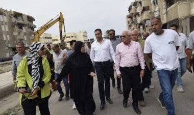 محافظ بورسعيد يتفقد مشروع إنشاء ورصف وإنارة شارع الحراسات بحي الزهور