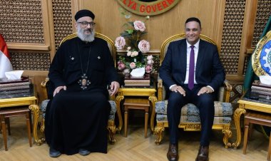 محافظ الدقهلية يستقبل راعي كنيسة العذراء مريم بتوريل