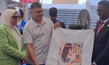 وزير الشباب والرياضة الصومالي يزور معرض «بيزنس يا شباب»