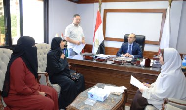 محافظ سوهاج يوجه بتلبية طلبات المواطنين للتأمين الصحى والقوى العاملة