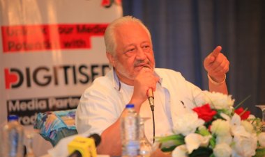 خالد زكي يعلق على تكرار شائعات وفاة النجوم: بيموتونا علشان التريند