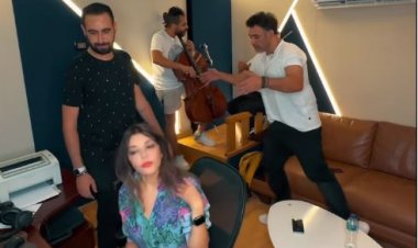 سميرة سعيد تروج لأغنيتها الجديدة بمشاركة عمرو مصطفى (فيديو)