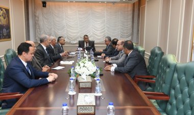 وزير الإنتاج الحربي يبحث التعاون مع رئيس اقتصادية قناة السويس