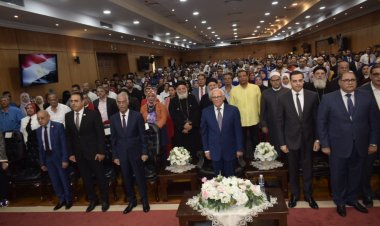 محافظ بورسعيد يوجه التحية والتقدير لأبطال حرب 6 أكتوبر