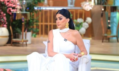 غادة عبد الرازق تروي تجربتها مع طبيب نفسي: "كنت هموت"