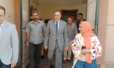 محافظ الشرقية يُشارك طلاب مدرسة «الشهيد عمرو شبل» طابور الصباح
