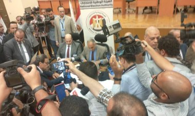 فريد زهران يُقدم أوراق ترشحه للرئاسة للهيئة الوطنية للانتخابات