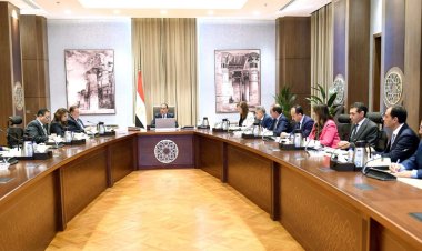 «مدبولى» يتابع موقف المبادرات الخاصة بإتاحة مزيد من التيسيرات للمصريين بالخارج