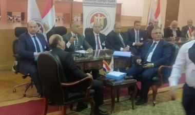 بتزكيةٍ من 27 نائباً.. عبد السند يمامة يُقدم أوراق ترشحه للهيئة الوطنية للانتخابات