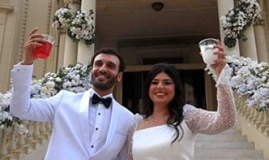 هند يكن تحتفل بعقد قرانها في قصر جدتها