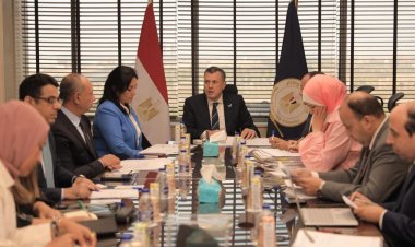 وزير السياحة يترأس اجتماع اللجنة الدائمة لتراخيص المنشآت الفندقية