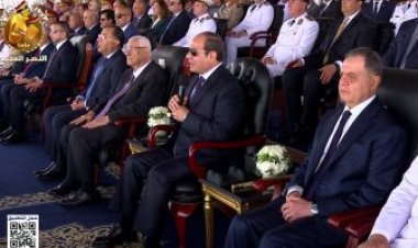 الرئيس السيسي لخريجى كلية الشرطة: «مهم نلتزم ونحترم دولة القانون مع كل الناس»