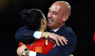 هيرموسو: لم أوافق على قبلة روبياليس.. "الأدرينالين" هو السبب