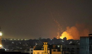غارات إسرائيلية كثيفة على مواقع متفرقة من قطاع غزة