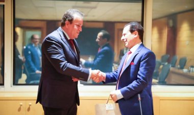 وزير الصحة ونظيره الباكستاني يناقشان تعزيز التعاون بين البلدين في المجال الصحي