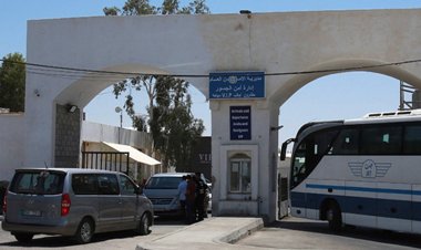 اليوم.. إغلاق جسر الملك حسين أمام حركة المسافرين والشحن