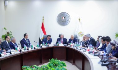 وزير الصحة يشارك فى اجتماع مجلس أمناء بنك المعرفة المصرى