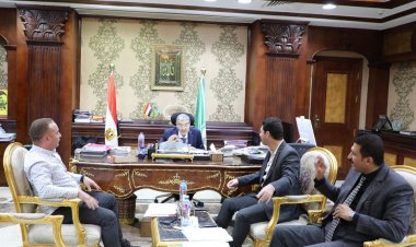 محافظ المنيا يلتقى عددا من أعضاء النواب لمناقشة قضايا المواطنين