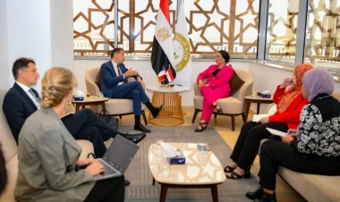 وزيرة البيئة تناقش مع المندوب الوزارى للبحر المتوسط سبل التعاون الاقليمي