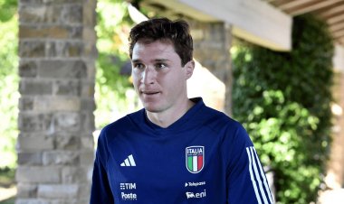 كييزا يغادر معسكر المنتخب الإيطالي بسبب الإصابة