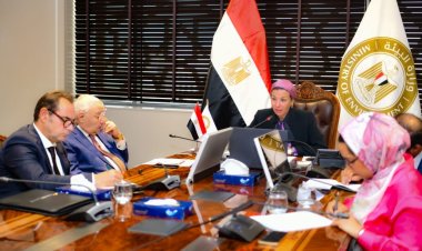 وزيرة البيئة تدير مع نظيرها الكندي مشاورات تمويل المناخ وآليات التنفيذ لـ COP 28