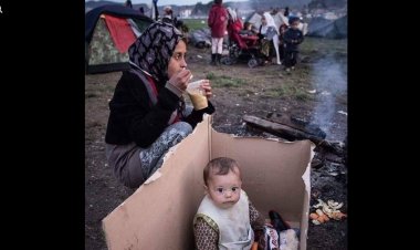 «ماما إحنا هنموت؟».. طفل فلسطيني يحاور والدته على خط النار