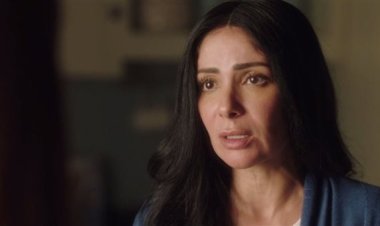 منى زكي تضامنًا مع أهل غزة: ليتني أستطيع أن أخبئ الأطفال في قلبي