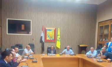 وزير النقل: أنقل إليكم رسالة شكر وتقدير من الرئيس السيسي لمواطني حي الميناء وأهل العريش